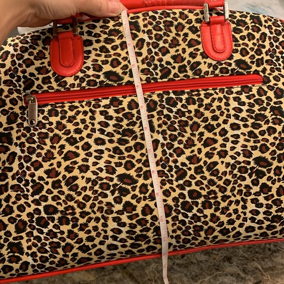 Leopard travel bag - Picture 10 of 11
